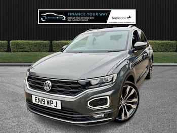 Used Volkswagen T-Roc 2019 for sale - 76235843: Photo