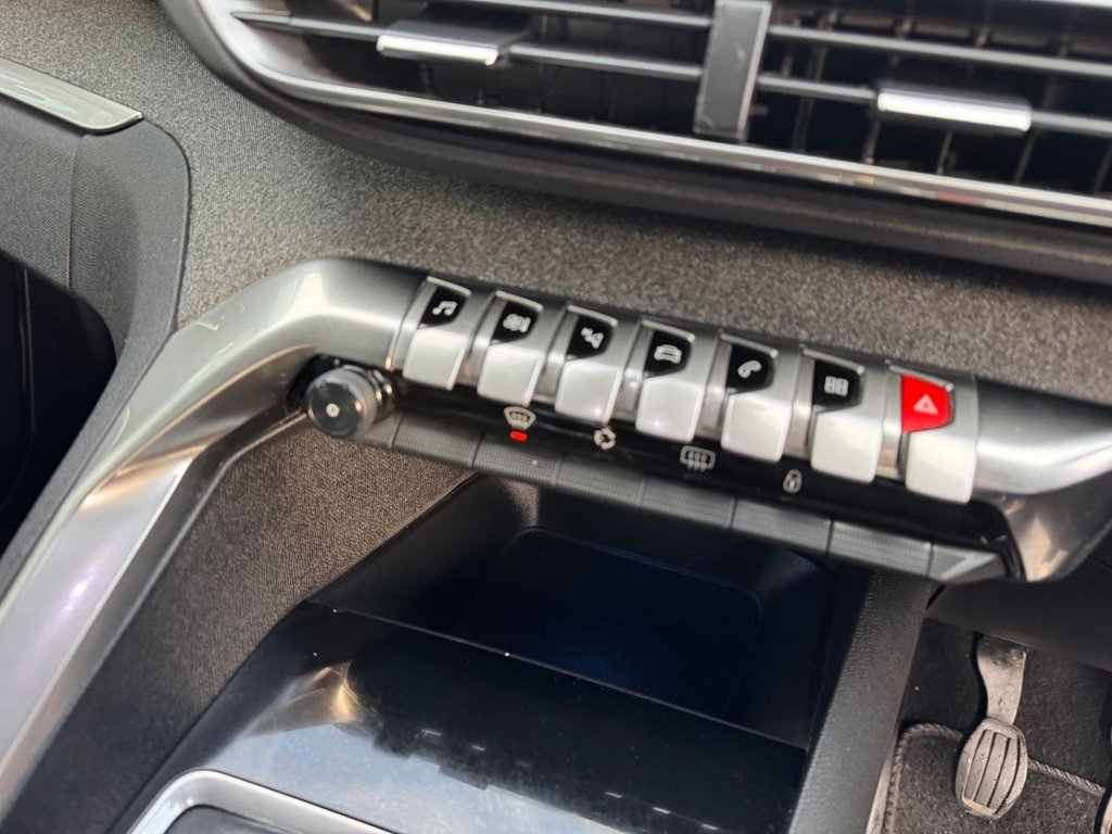 Used Peugeot 3008 2017 for sale - 76923285: Photo 23