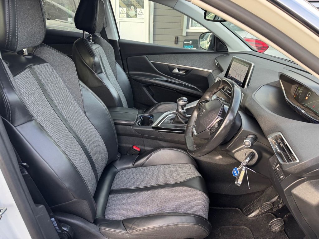 Used Peugeot 3008 2017 for sale - 76923285: Photo 27