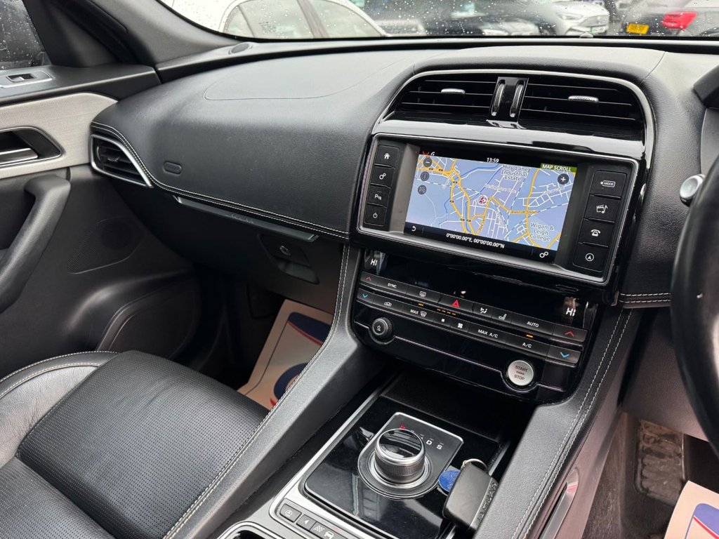 Used Jaguar F-Pace 2018 for sale - 76841456: Photo 16