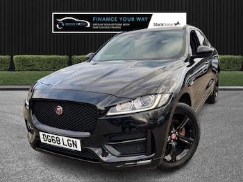 Used Jaguar F-Pace 2018 for sale - 76914739: Photo