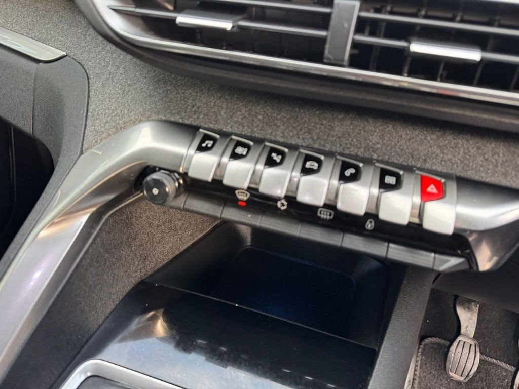 Used Peugeot 3008 2017 for sale - 77953241: Photo 23