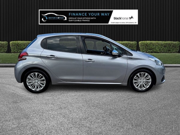 Used Peugeot 208 2019 for sale - 76132359: Photo 12