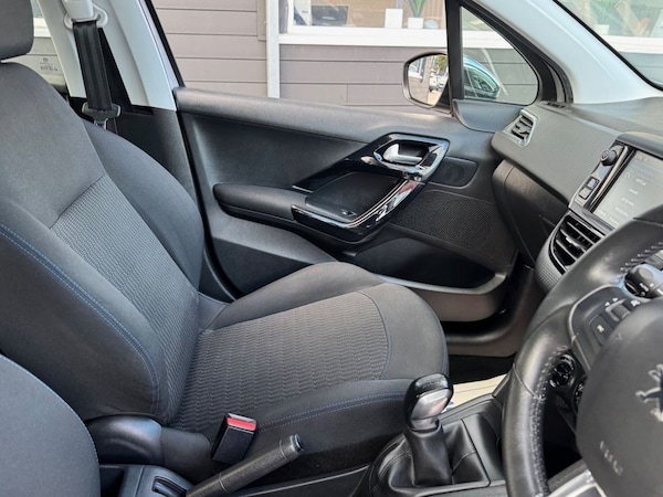 Used Peugeot 208 2019 for sale - 76132359: Photo 17