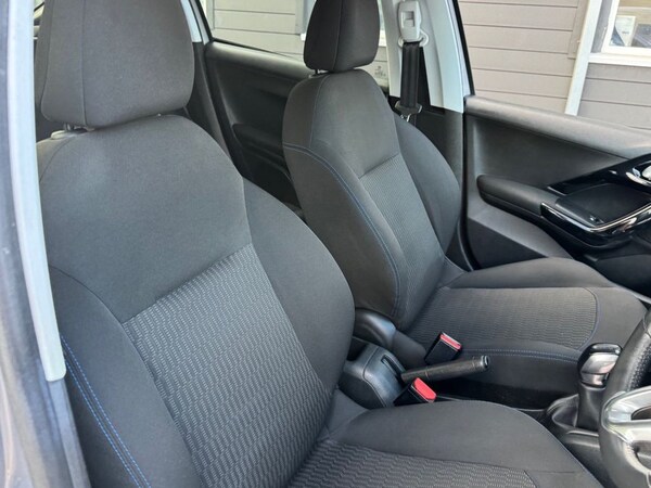 Used Peugeot 208 2019 for sale - 76132359: Photo 19
