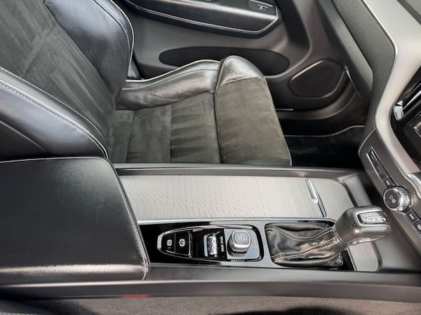 Used Volvo XC60 2018 for sale - 76303492: Photo 21