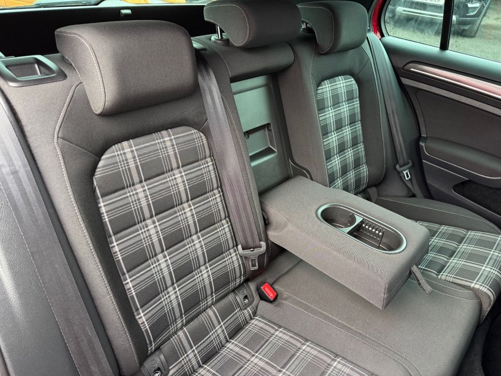 Used Volkswagen Golf 2018 for sale - 76469579: Photo 32