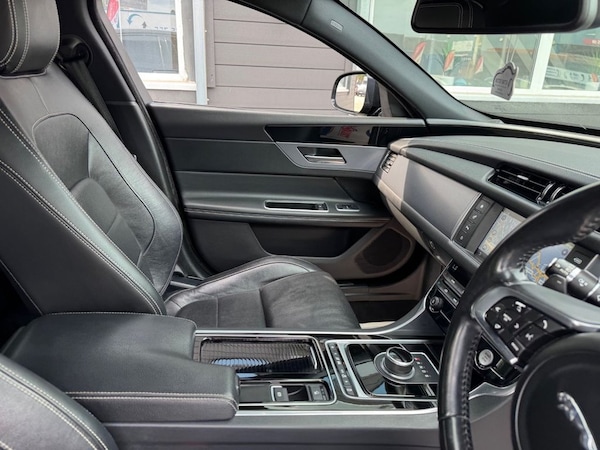 Used Jaguar XF 2017 for sale - 75473628: Photo 17