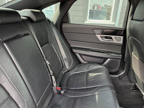 Used Jaguar XF 2017 for sale - 75473628: Photo 31