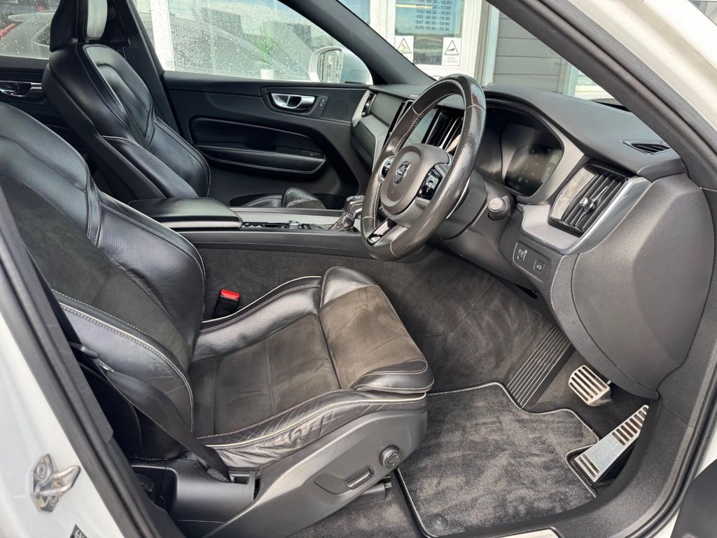 Used Volvo XC60 2018 for sale - 76528749: Photo 25