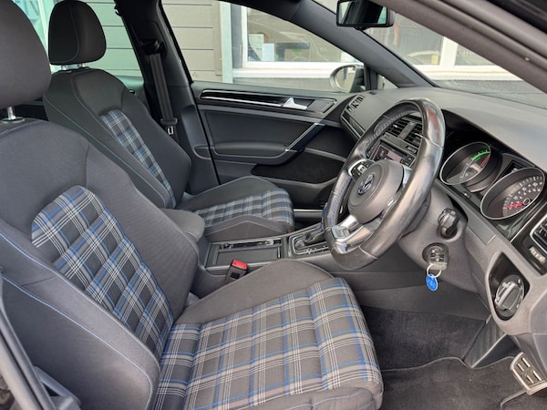 Used Volkswagen Golf 2016 for sale - 76086420: Photo 18