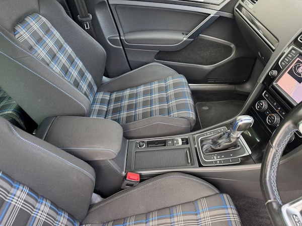 Used Volkswagen Golf 2016 for sale - 76086420: Photo 22