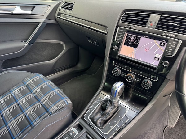 Used Volkswagen Golf 2016 for sale - 76086420: Photo 23
