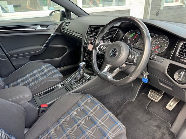 Used Volkswagen Golf 2016 for sale - 76086420: Photo 26