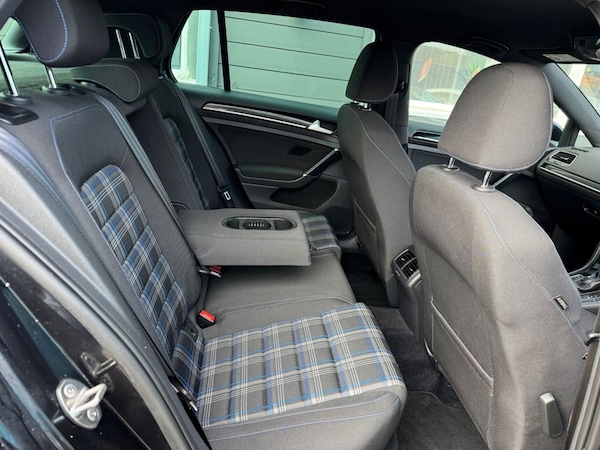 Used Volkswagen Golf 2016 for sale - 76086420: Photo 29