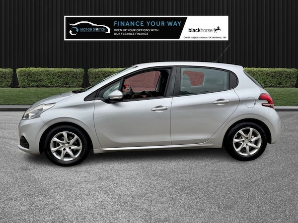 Used Peugeot 208 2017 for sale - 76303459: Photo 12