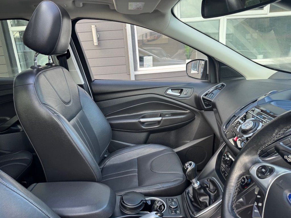 Used Ford Kuga 2015 for sale - 77835236: Photo 17