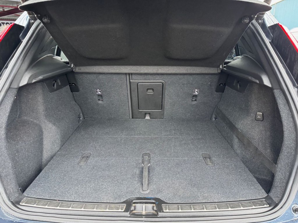 Used Volvo XC40 2020 for sale - 77145651: Photo 34