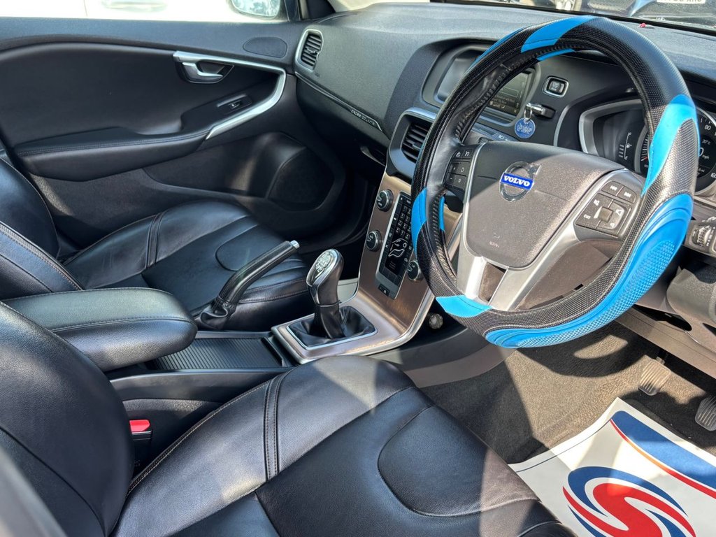 Used Volvo V40 Cross Country 2014 for sale - 77967089: Photo 16