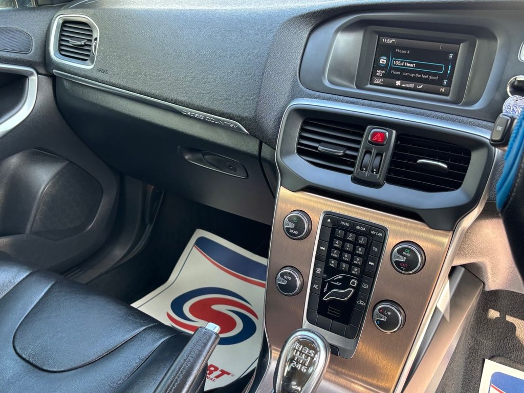 Used Volvo V40 Cross Country 2014 for sale - 77967089: Photo 19