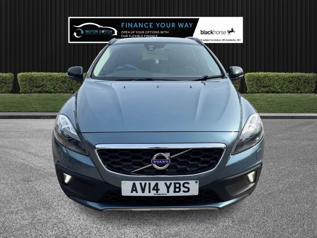 Used Volvo V40 Cross Country 2014 for sale - 77967089: Photo 2