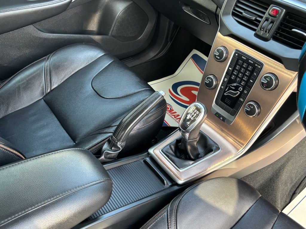 Used Volvo V40 Cross Country 2014 for sale - 77967089: Photo 22