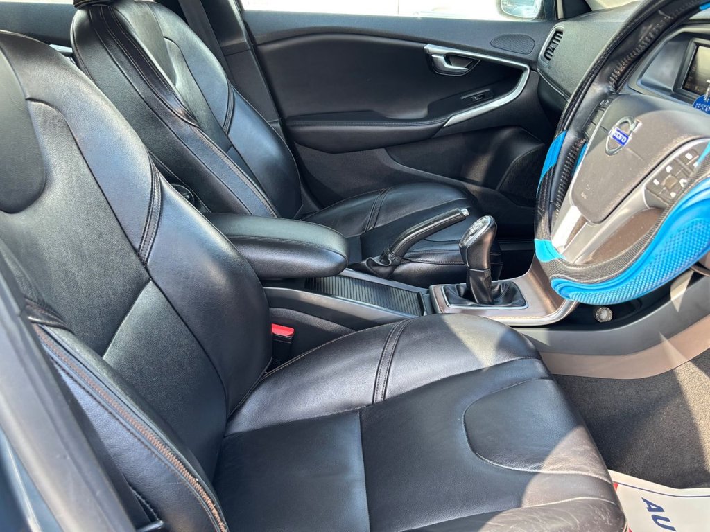 Used Volvo V40 Cross Country 2014 for sale - 77967089: Photo 23