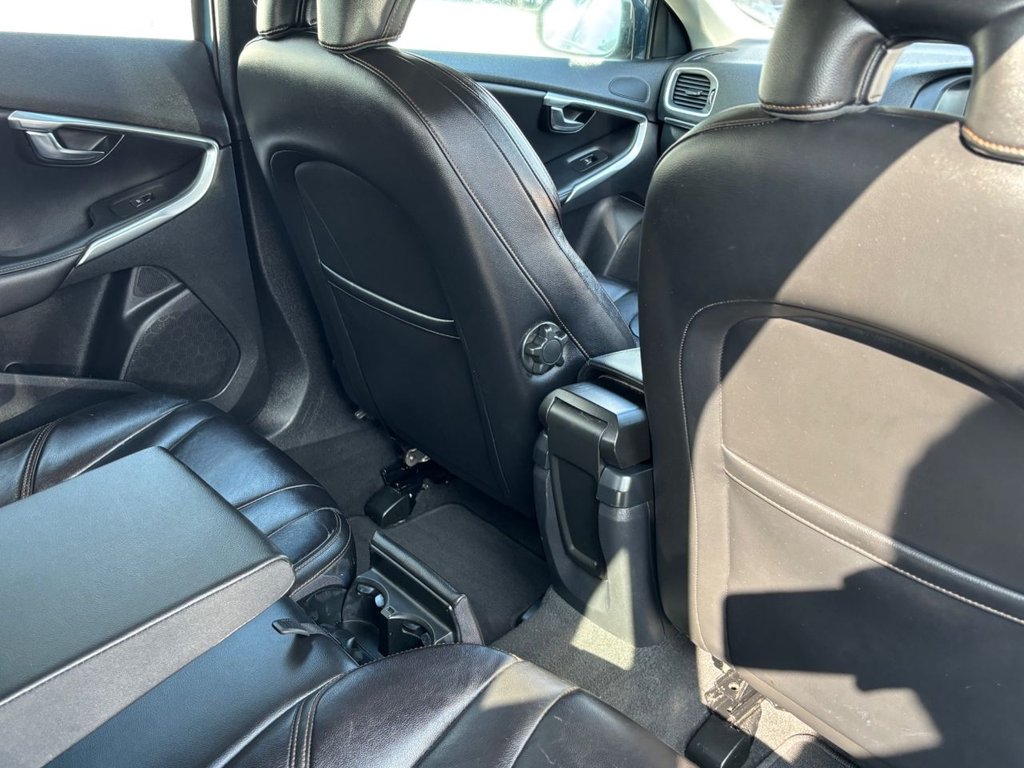 Used Volvo V40 Cross Country 2014 for sale - 77967089: Photo 28