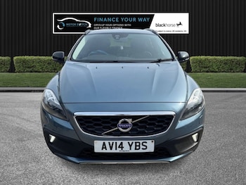 Used Volvo V40 Cross Country 2014 for sale - 77967089: Photo