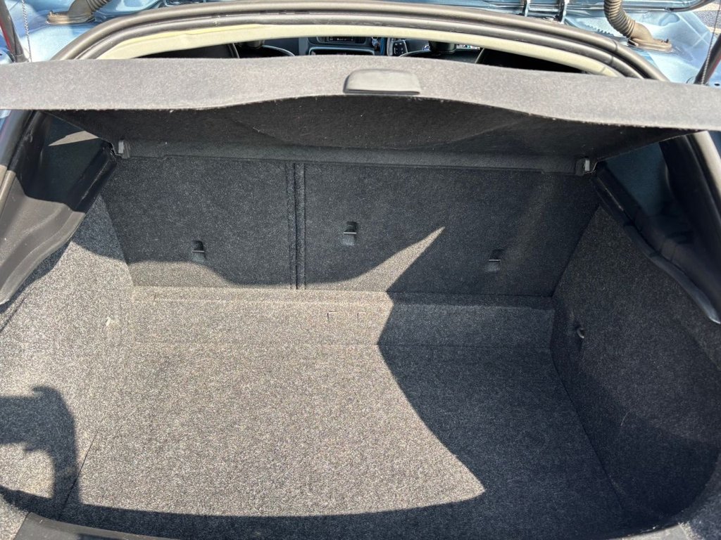 Used Volvo V40 Cross Country 2014 for sale - 77967089: Photo 32