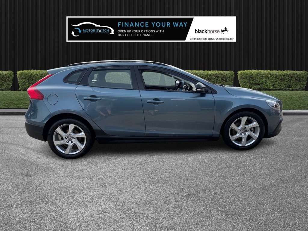 Used Volvo V40 Cross Country 2014 for sale - 77967089: Photo 5