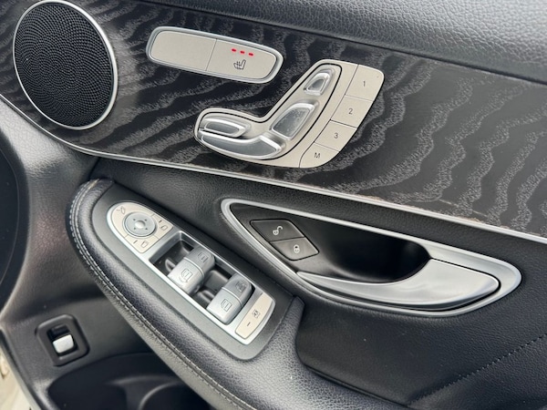 Used Mercedes-Benz GLC 2018 for sale - 76203245: Photo 35