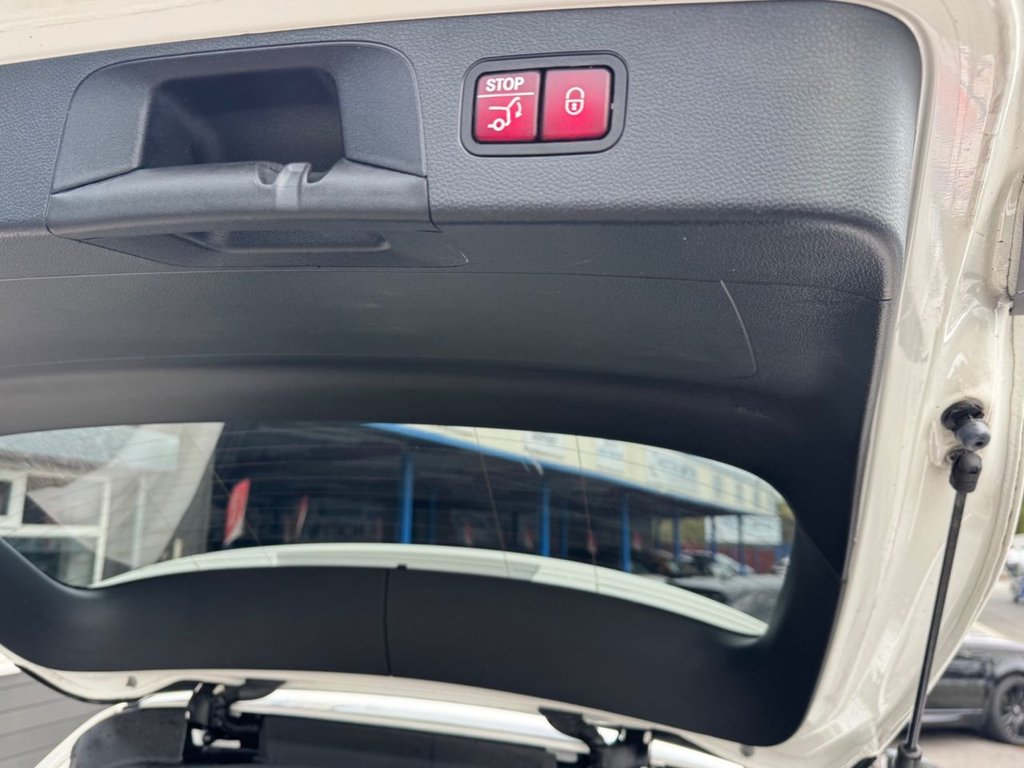 Used Mercedes-Benz GLC 2018 for sale - 76203245: Photo 38