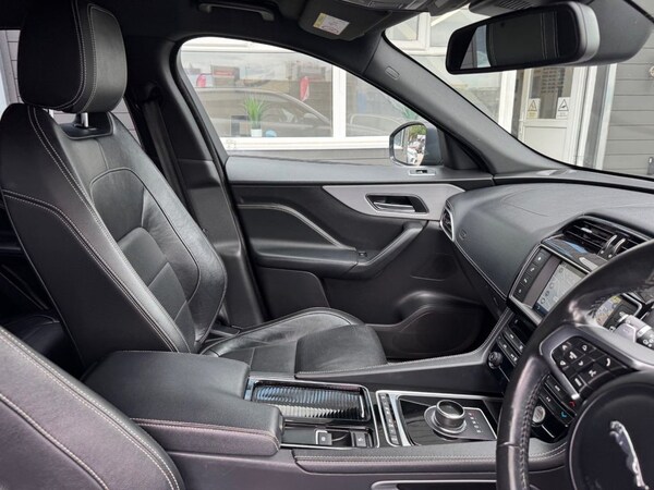 Used Jaguar F-Pace 2017 for sale - 75335842: Photo 17
