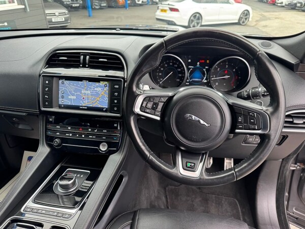 Used Jaguar F-Pace 2017 for sale - 75335842: Photo 23