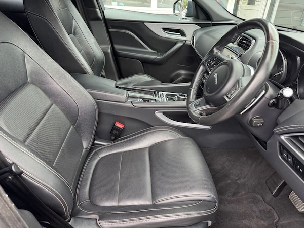 Used Jaguar F-Pace 2017 for sale - 75335842: Photo 27