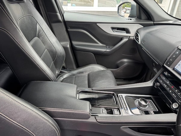 Used Jaguar F-Pace 2017 for sale - 75335842: Photo 28