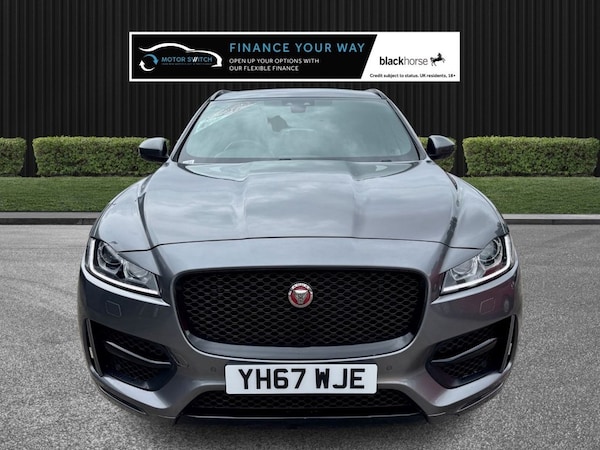Used Jaguar F-Pace 2017 for sale - 75335842: Photo 2