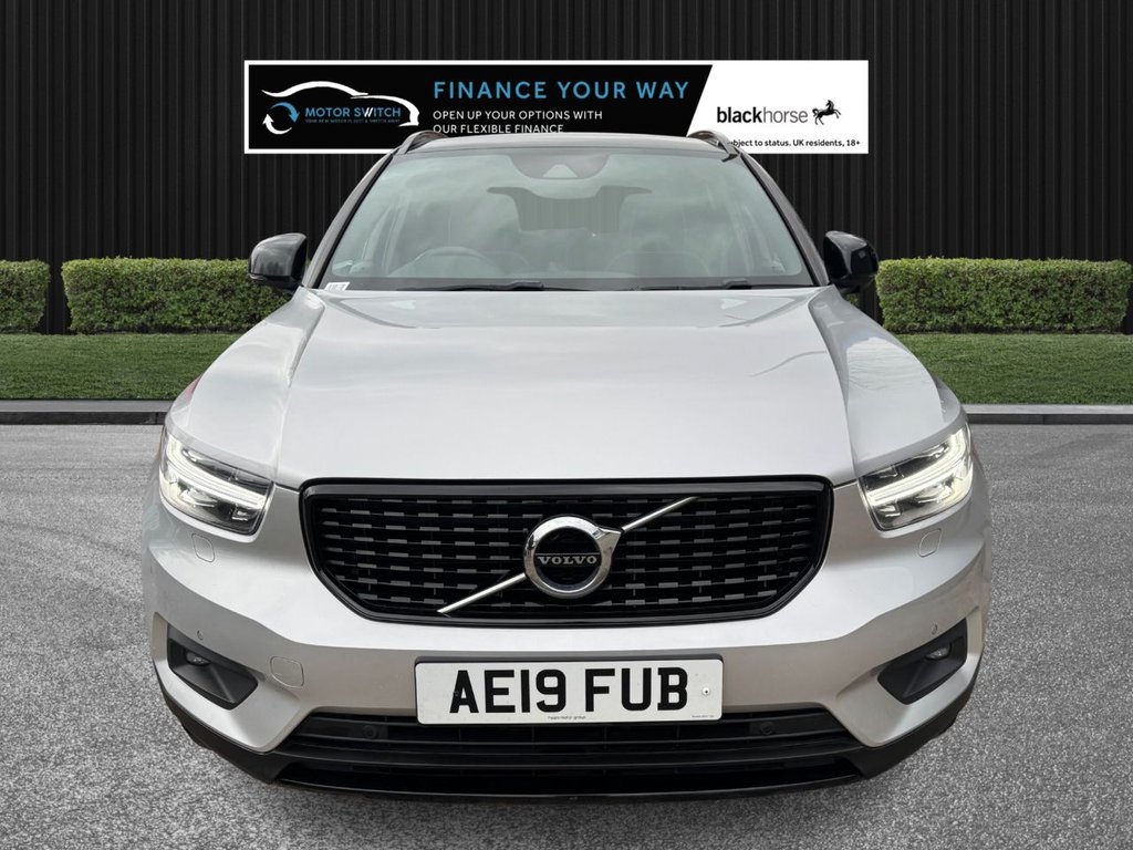 Used Volvo XC40 2019 for sale - 77608796: Photo 2