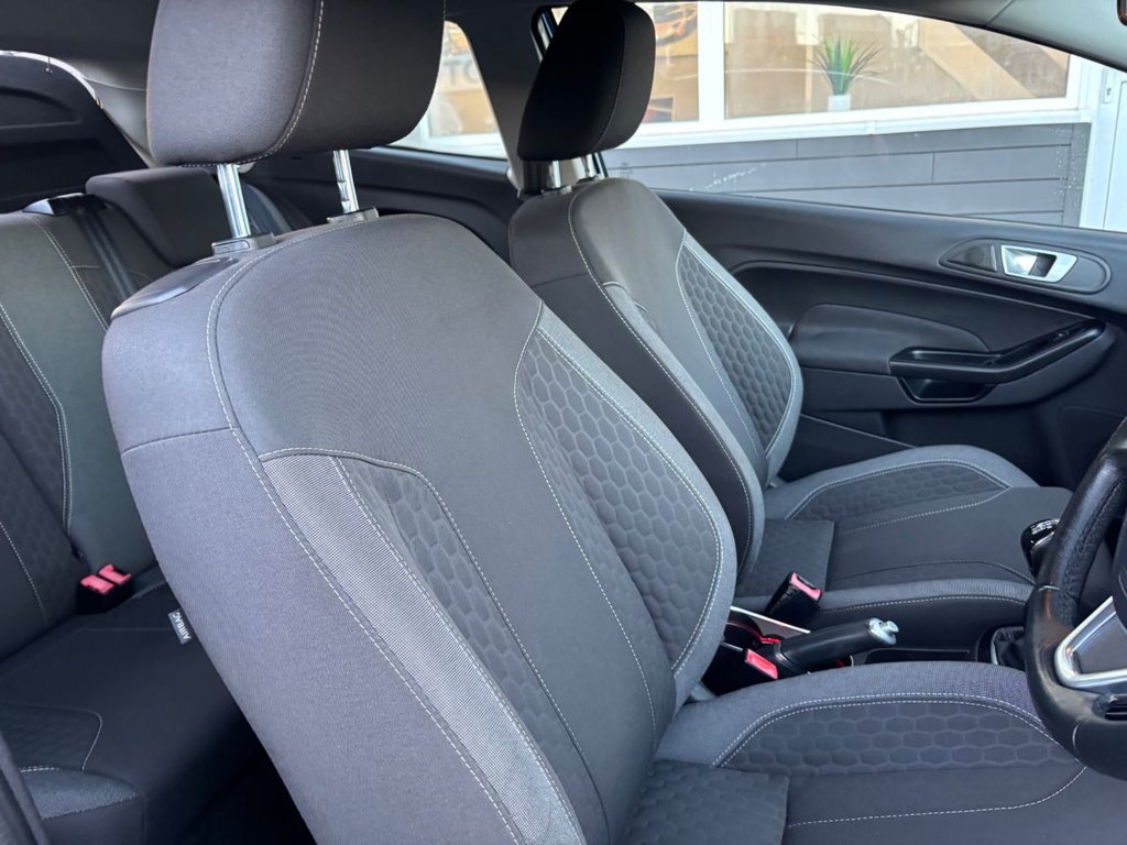Used Ford Fiesta 2015 for sale - 76686087: Photo 25