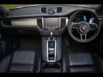 Used Porsche Macan 2017 for sale - 74638282: Photo