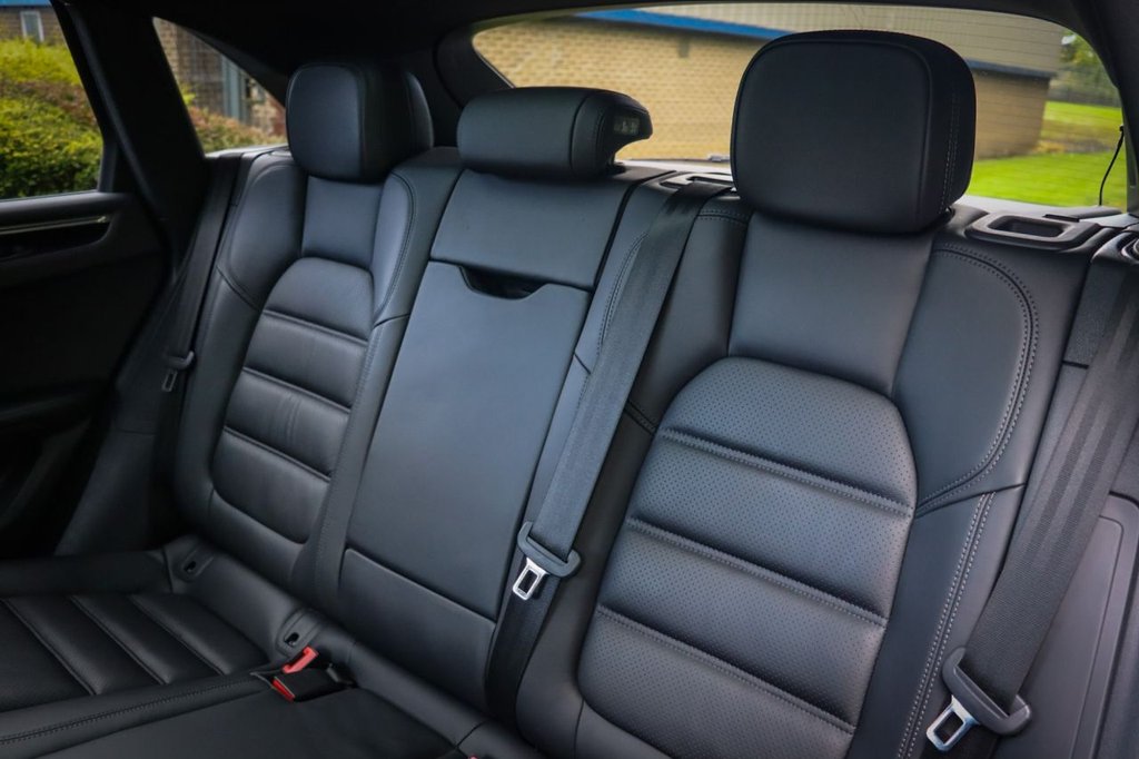 Used Porsche Macan 2019 for sale - 76190773: Photo 46