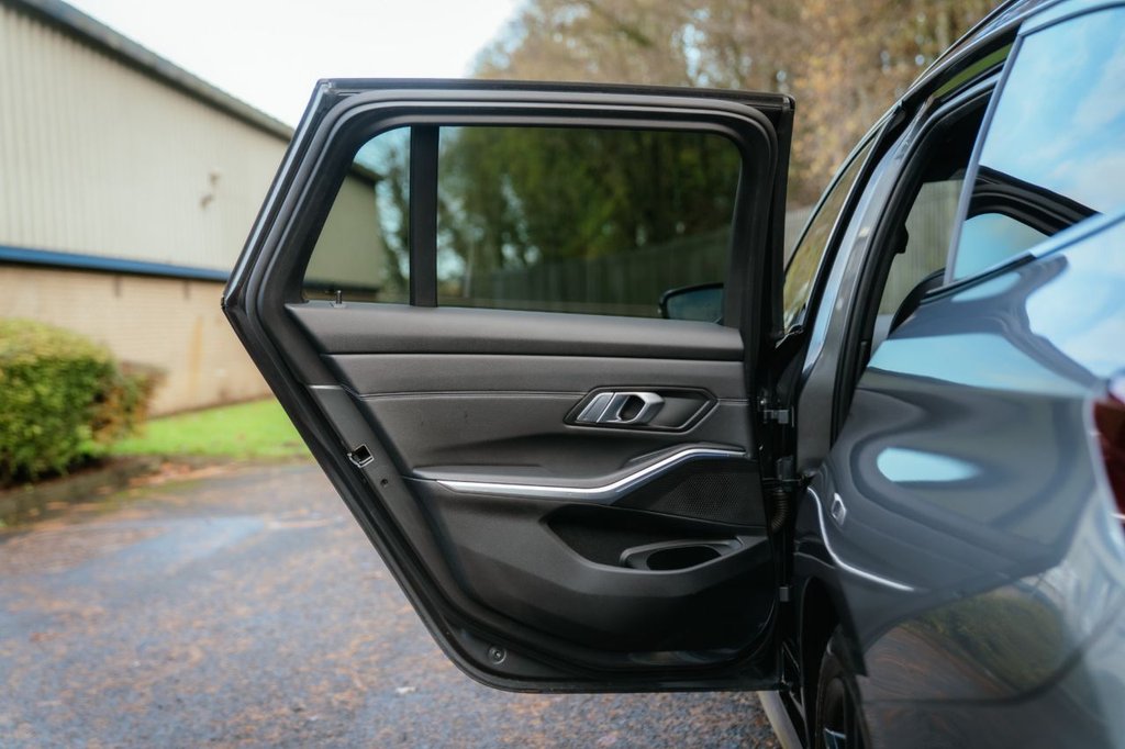 Used BMW 3 Series 2021 for sale - 76724335: Photo 47