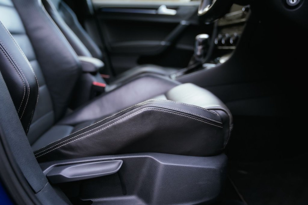 Used Volkswagen Golf 2014 for sale - 77582996: Photo 40