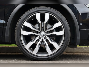Used Volkswagen Tiguan 2019 for sale - 75533758: Photo