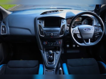 Used Ford Focus 2017 for sale - 76047822: Photo 2