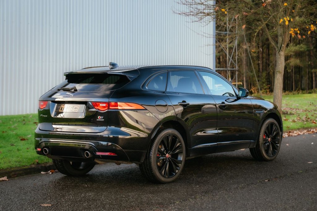 Used Jaguar F-Pace 2016 for sale - 76647660: Photo 12