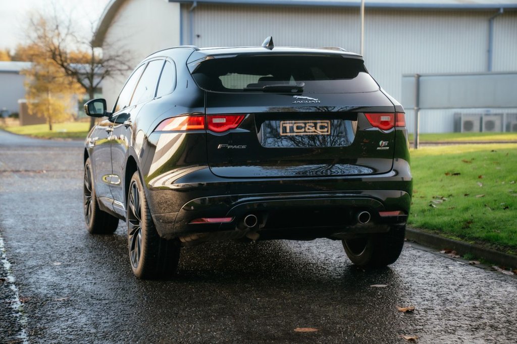 Used Jaguar F-Pace 2016 for sale - 76647660: Photo 15