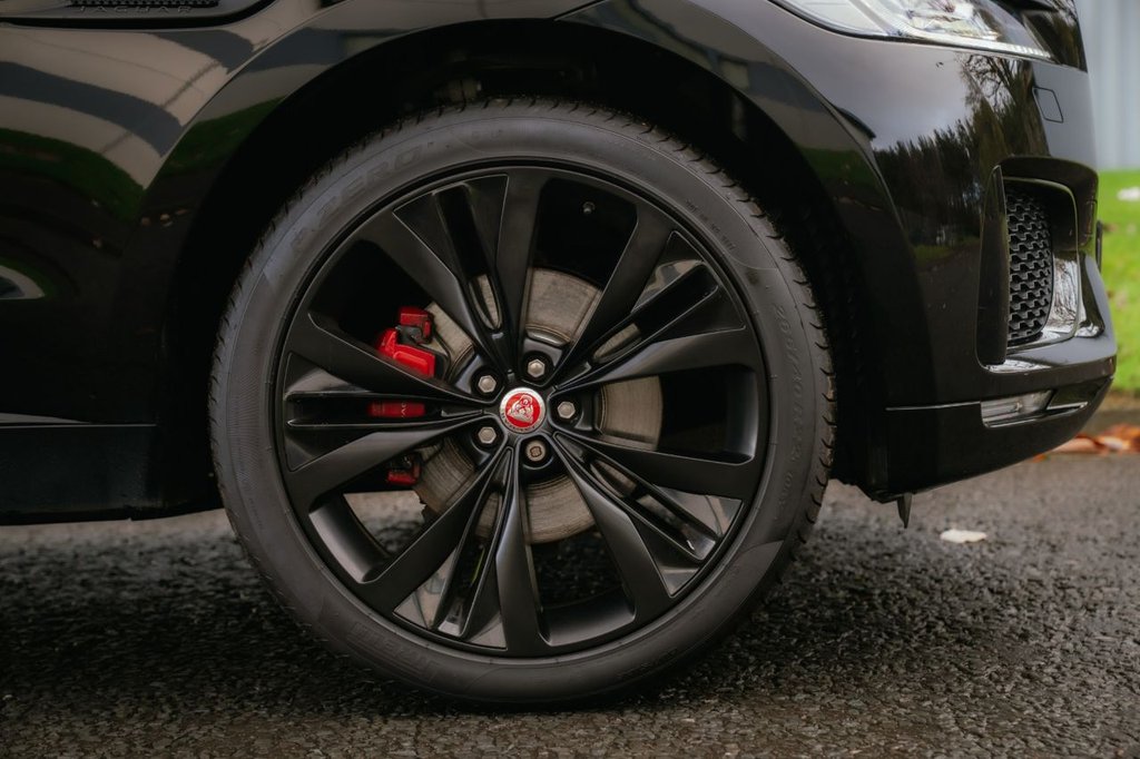 Used Jaguar F-Pace 2016 for sale - 76647660: Photo 33