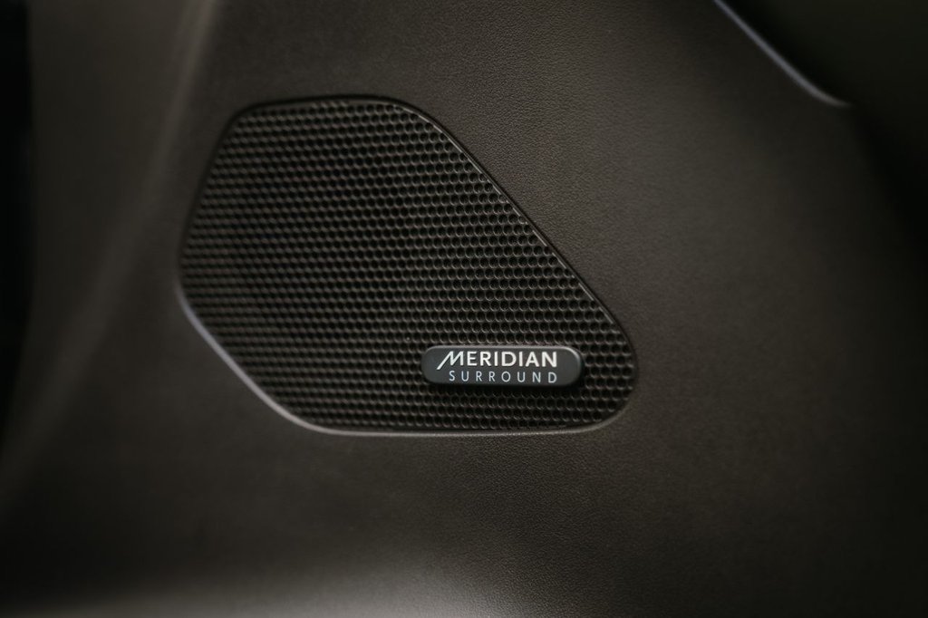 Used Jaguar F-Pace 2016 for sale - 76647660: Photo 46